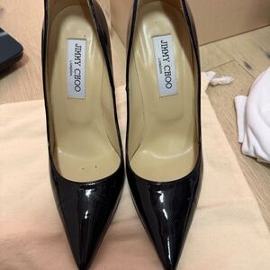 *PERFECT CONDITION* Jimmy Choo 4 Black Patent Stiletto